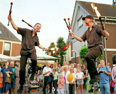 2024-08-03 WN Dolce Vita schwebt über dem Ort